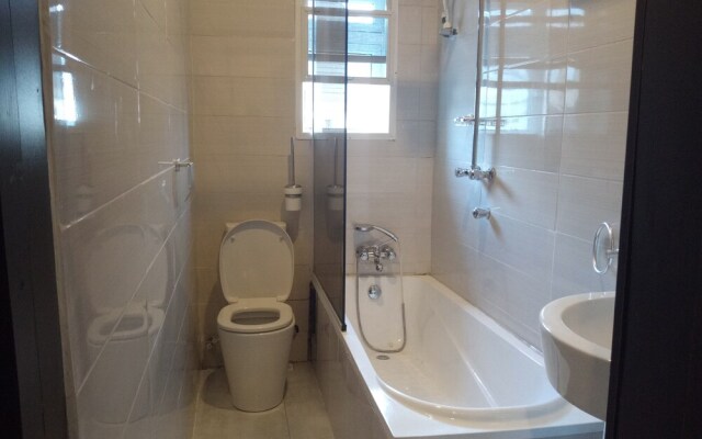 Victoria Inn Hotel & Suites