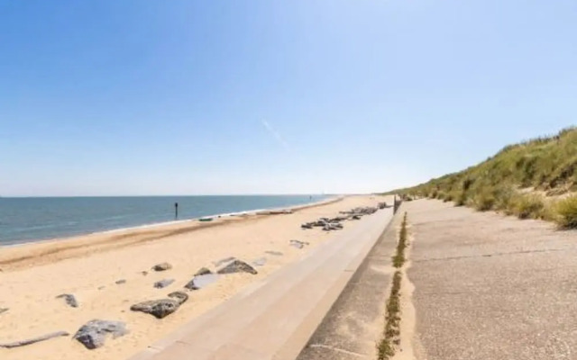 Host Stay Breezy Bungalow