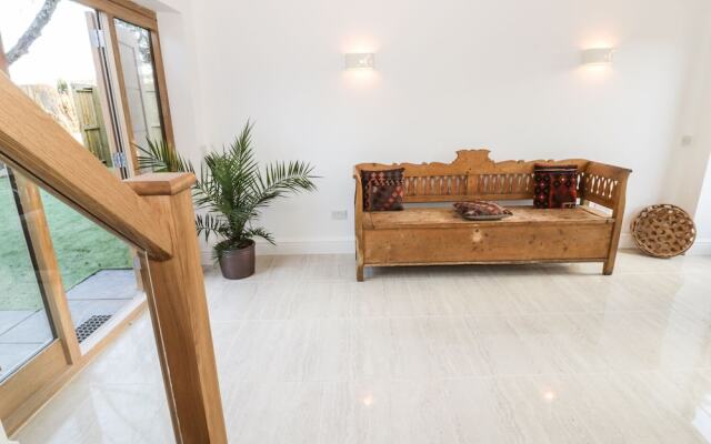 Lower Tundridge Cottage