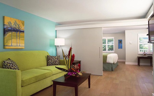 Silver Palms Inn