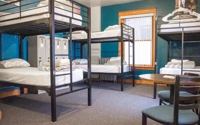 11th Avenue Hostel