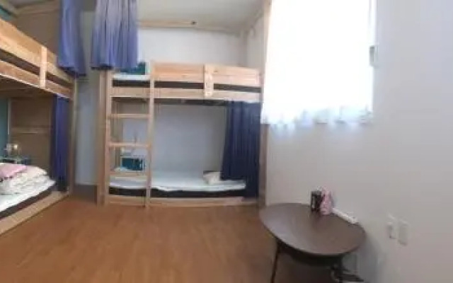 Sakai Guest House AMAMI（堺ゲストハウス奄美）