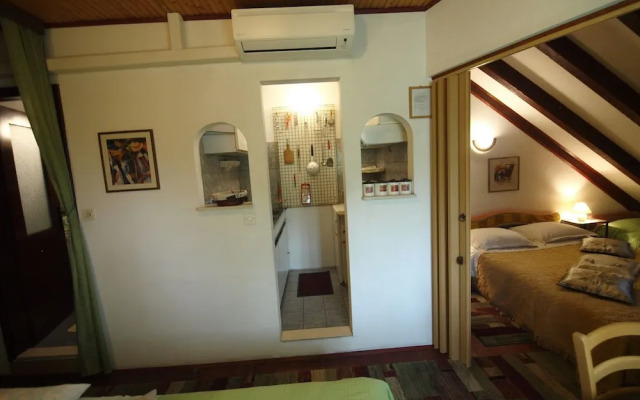 Ivo - Town Center, 40m From the sea - SA1