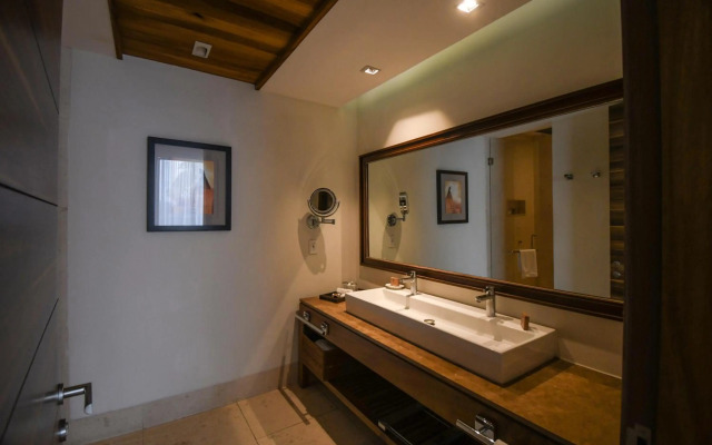 Square Small Luxury Hotel - Providencia
