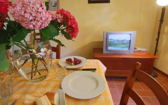 Farmhouse in Loro Ciuffenna With Pool