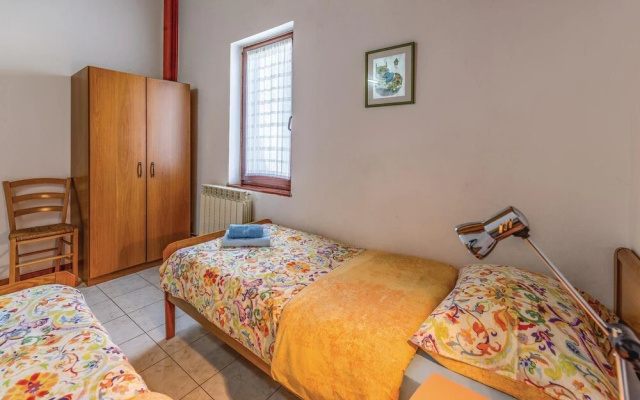 Beautiful Home in Porec With Wifi and 2 Bedrooms - Hotel in Porec - Photo 3