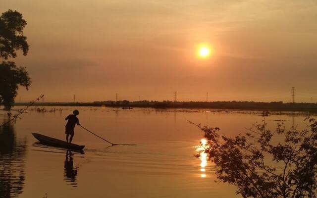Moe Yun Gyi Wetlands Resort