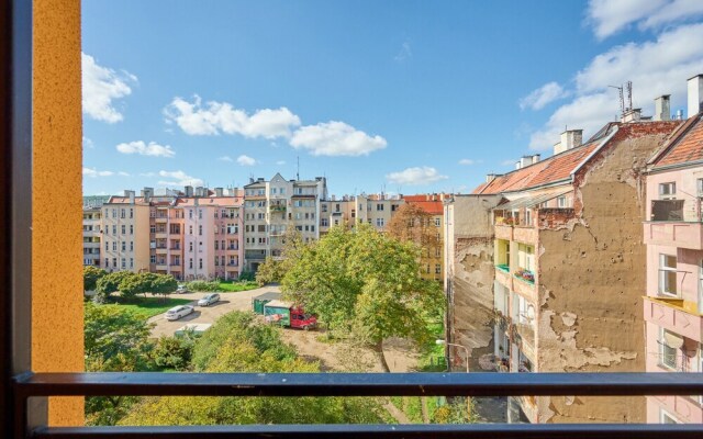 Apartment Wrocław Wapienna by Renters