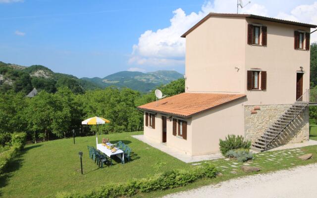 Apartment in Marche With Pool & Terrace