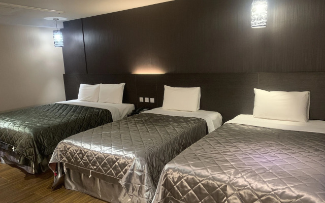 Fine Hotel