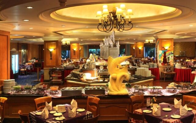 Regency Apartment Hotel