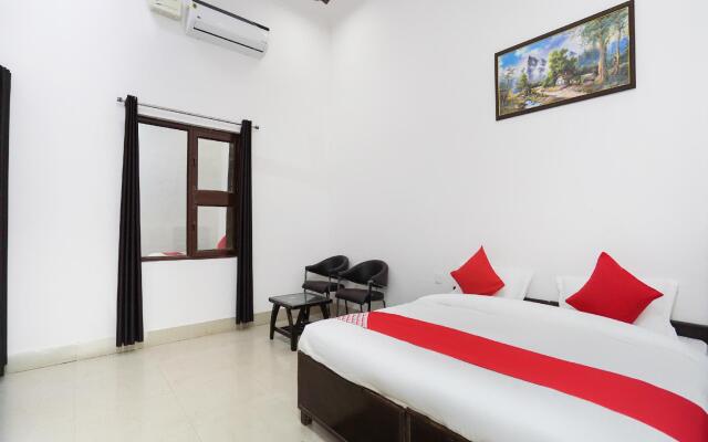 OYO 64665 Ready-x Hotel
