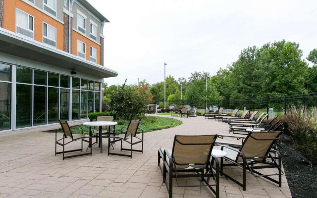 Cambria hotel & suites Indianapolis Airport