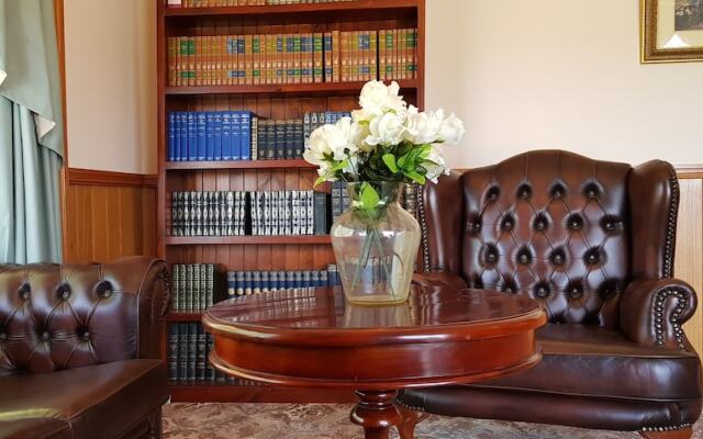 Impressive Hobby Farm Close in Bungaree