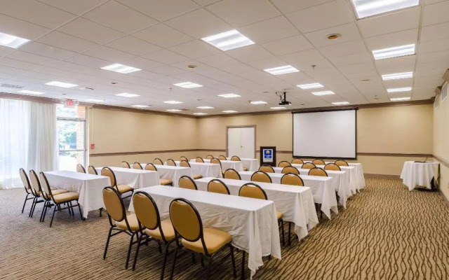 Comfort Inn Randolph – Boston