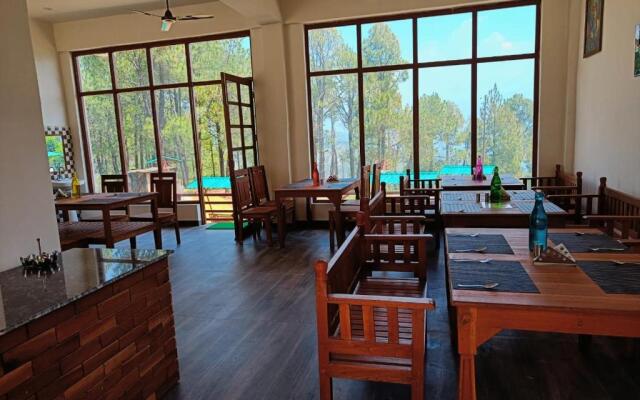 Lap Of Himalayas Resort