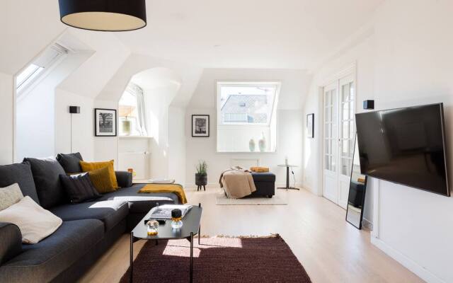 ★210SQM Lux Penthouse, City centre-next to Tivoli★