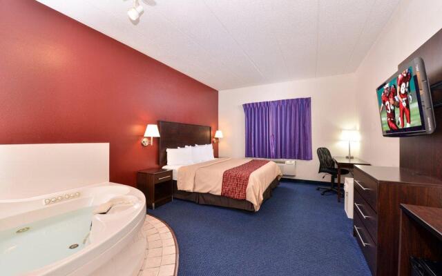 Red Roof Inn Sandusky - Milan