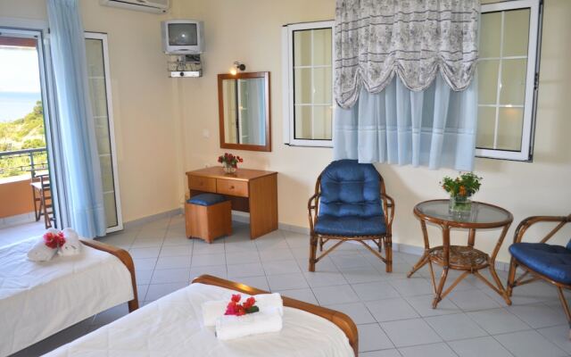 Studio Apartment Papadatos - Pelekas Beach, Corfu