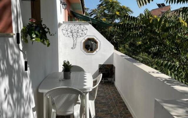 ART APARTMENT GERI 2 ,with a terrace,space for bikes,free parking&wi-fi