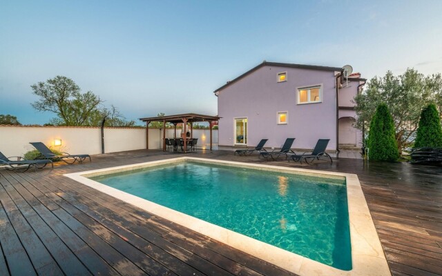 Amazing Home in Pula With Wifi and 4 Bedrooms