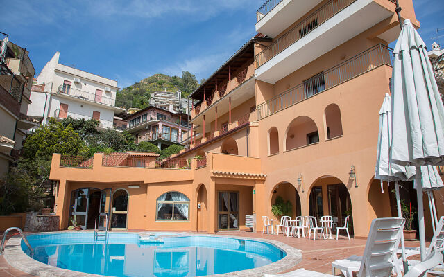 Andromaco Palace Hotel