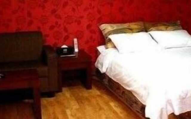Goodstay HighValley Hotel