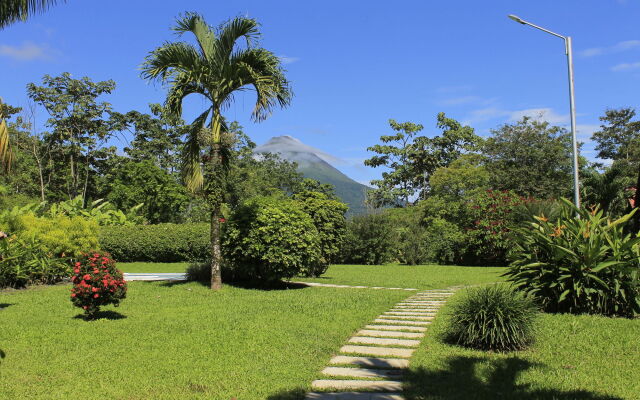 Hotel Tangara Arenal