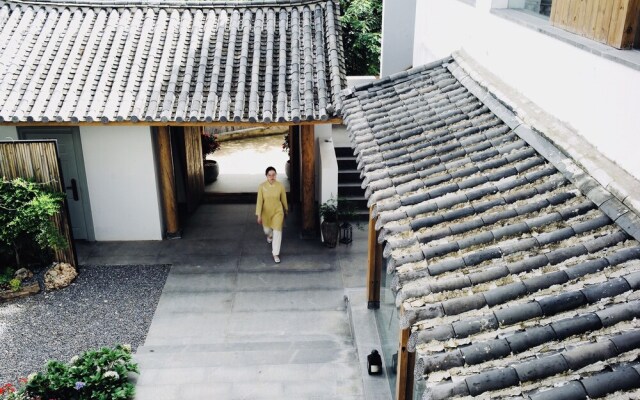 LUX Tea Horse Road Sangushui