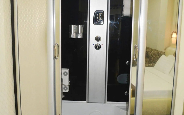 999 Hotel