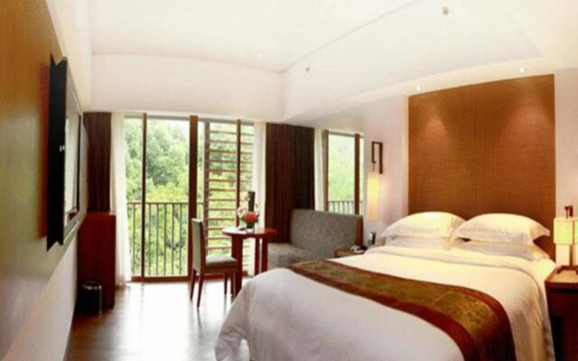 Baiyun Lakeside Hotel