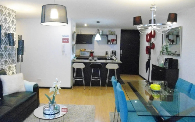 PLAZA FOCH Area - APARTMENTS with Balcony