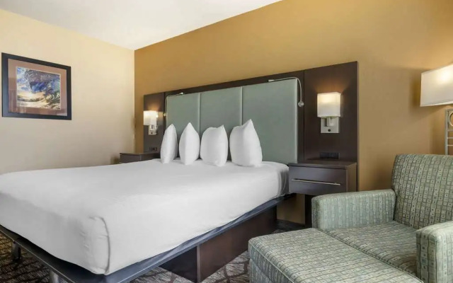 Best Western Plus Oceanside Palms Hotel