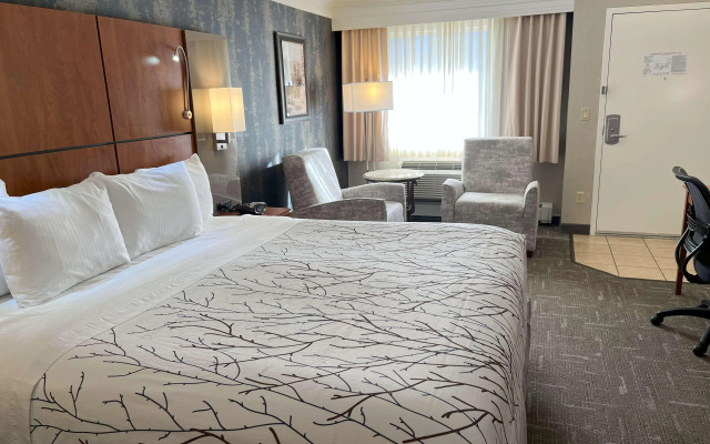 Best Western Plus Silver Saddle Inn