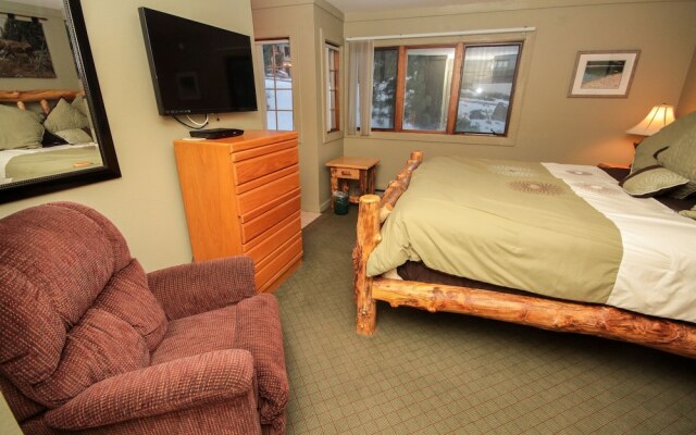 Mountainback #61, Den 2 Bedroom Condo