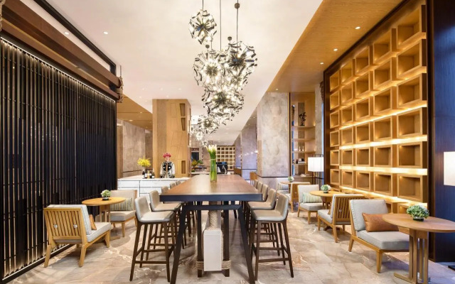 Hilton Garden Inn Nujiang
