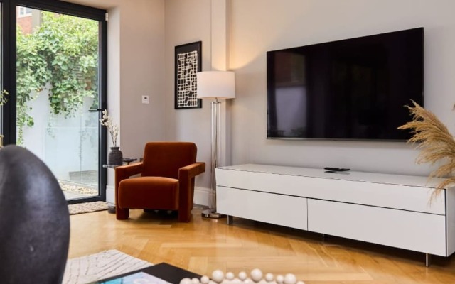 The Regent s Park Scenery - Spacious 3bdr House w Garden and Study Room