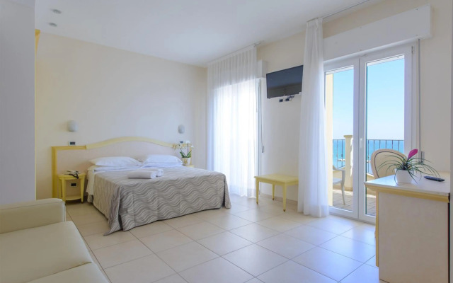 Hotel Zeus