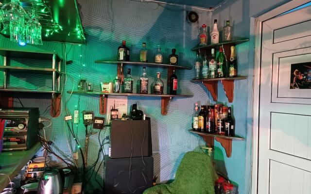 Cocktail Hotel