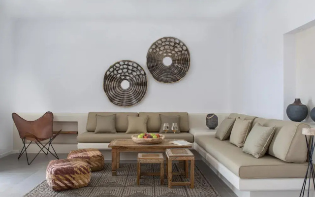 One Bedroom Panoramic - White Co