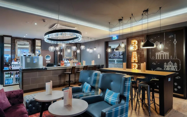 Отель Premier Inn Koeln City Centre