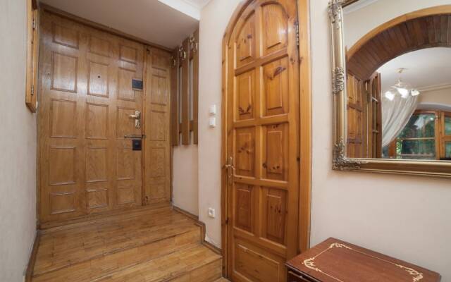 Apartment near Opera Theater