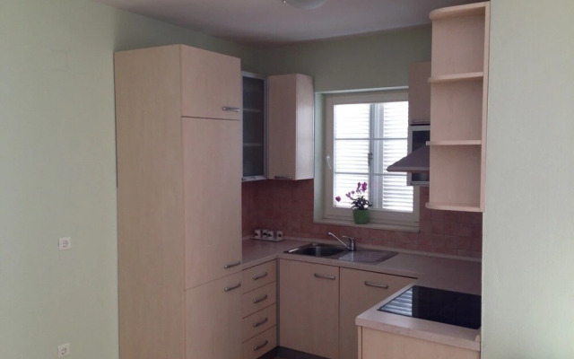 Mar - Private Parking - A1