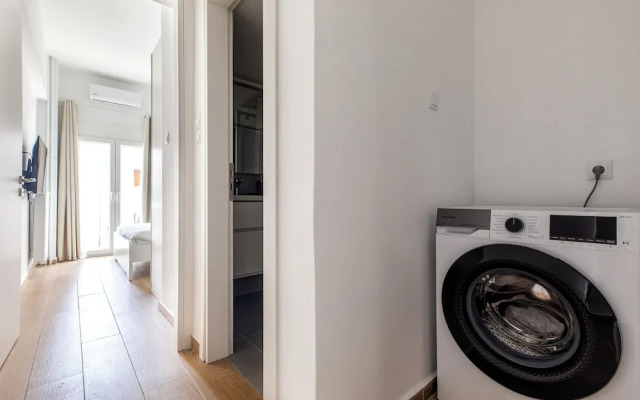Les Nuances de Blue 1-BR Apt in Athens