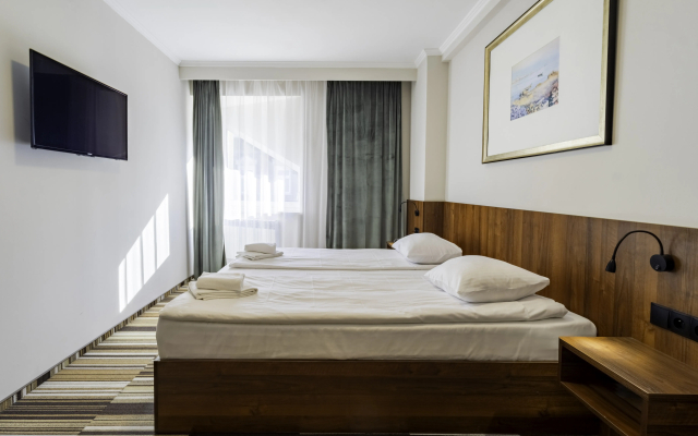 Hit Hotel