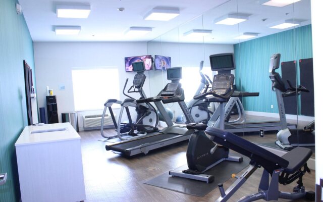 Holiday Inn Express & Suites Mansfield by IHG