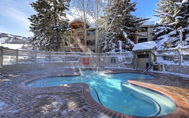 Snow Flower 131 2 Bedroom Condo by RedAwning