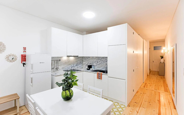 Lóios 1BR Flat Downtown by LovelyStay