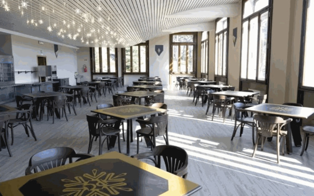 Pràcatinat Hotel & Restaurant