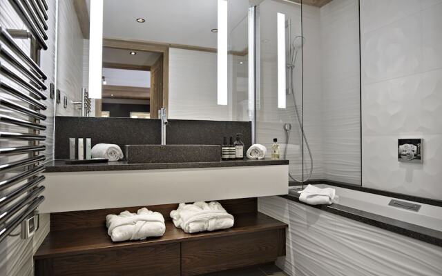 Modern Furnished Apartment, Just 50 m. From the Slopes